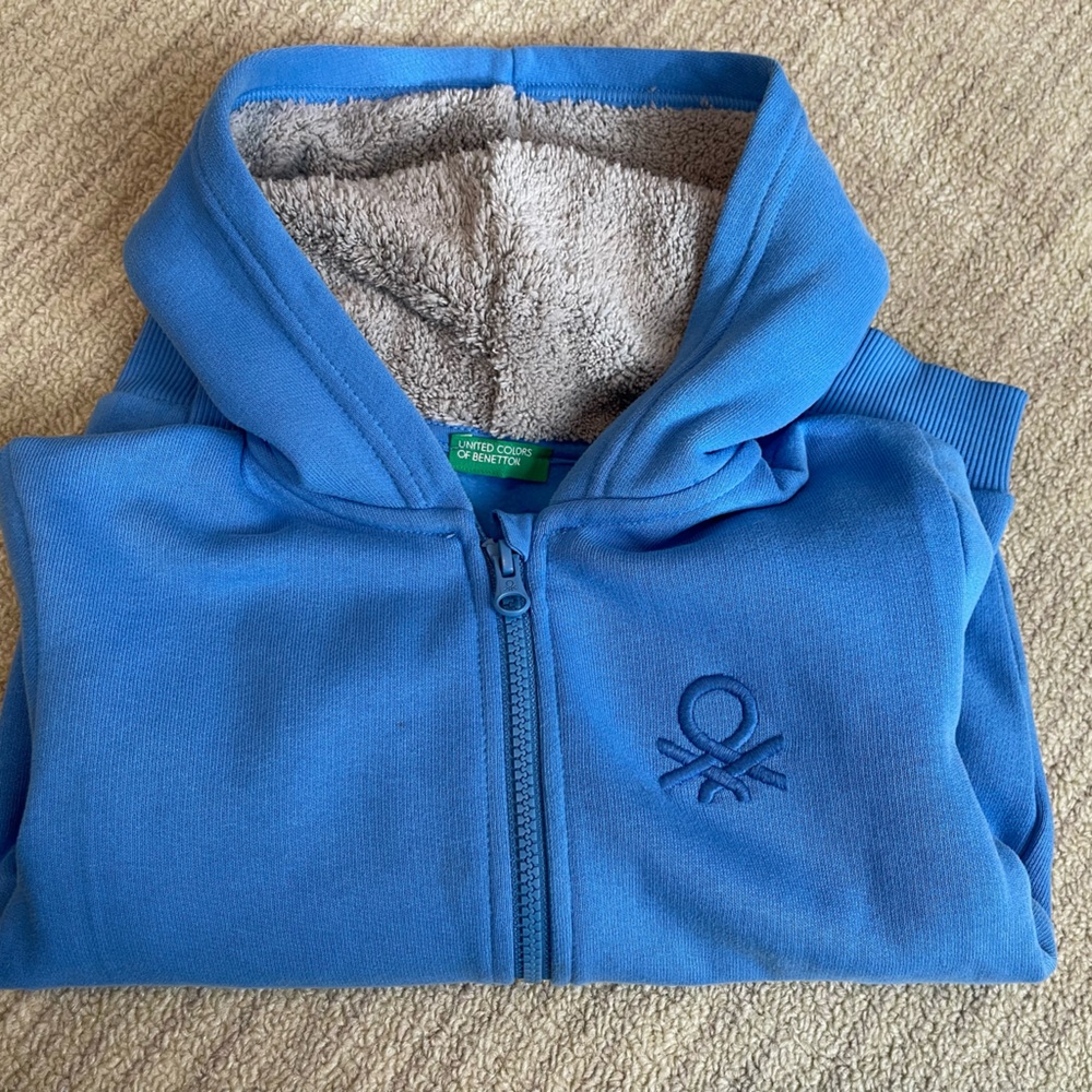 Light blue boys Benetton zipper hoodie size 4/5